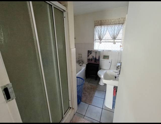 1 BEDROOM FLAT TO LET IN WITFIELD